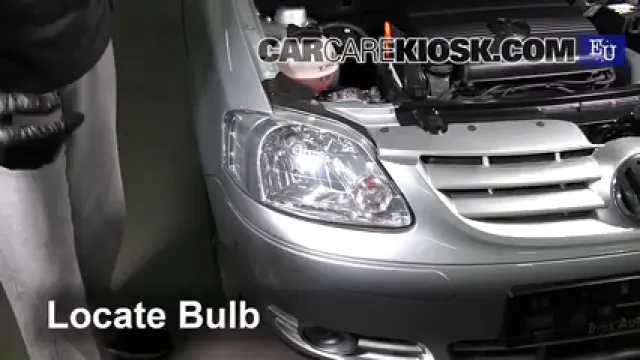 2007 Volkswagen Fox Urban 1.4L 4 Cyl. Lights Daytime Running Light (replace bulb)